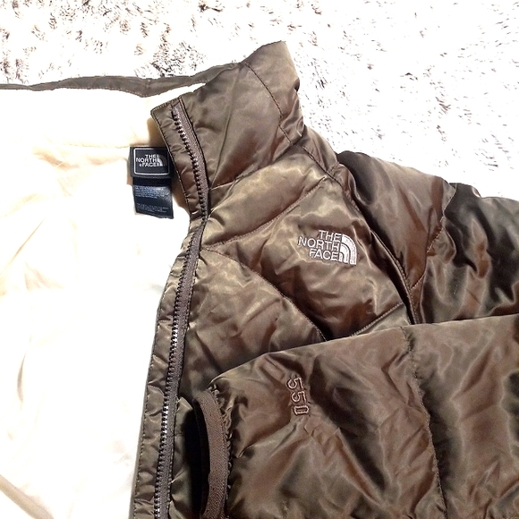 The North Face forest green 550 puffer coat - Picture 8 of 10